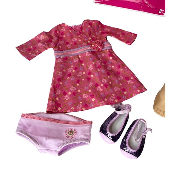 American Girl CHRISSA GOTY DOLL In Meet Outfit Dress Shoes Panties Book BOX - Picture 7 of 8